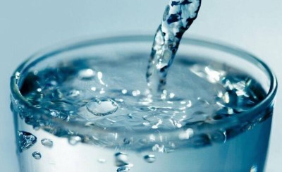 вода